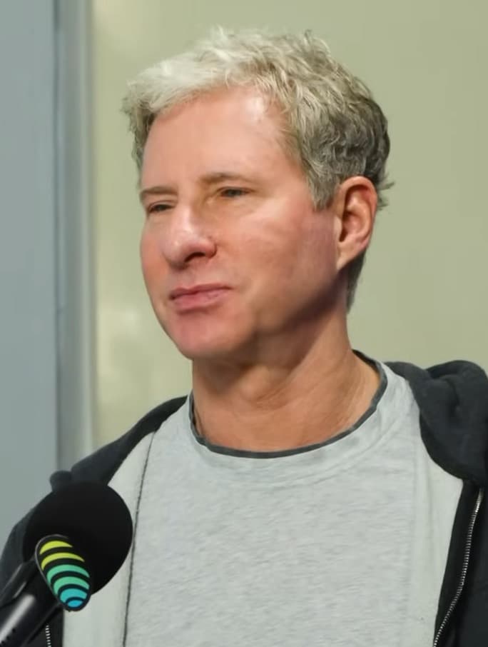 Chris Larsen